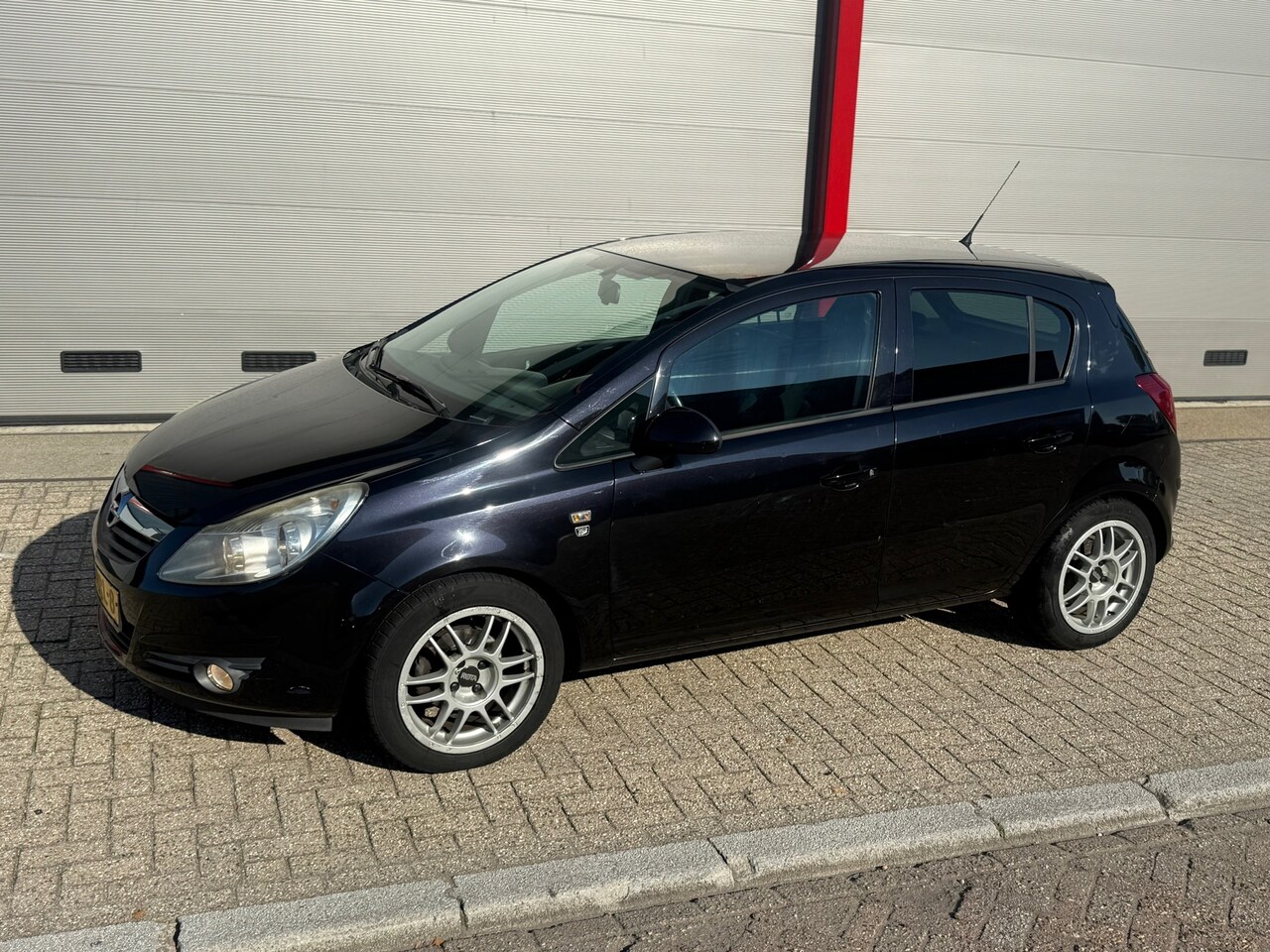 Opel Corsa - 1.4-16V '111' Edition 1.4-16V '111' Edition - AutoWereld.nl