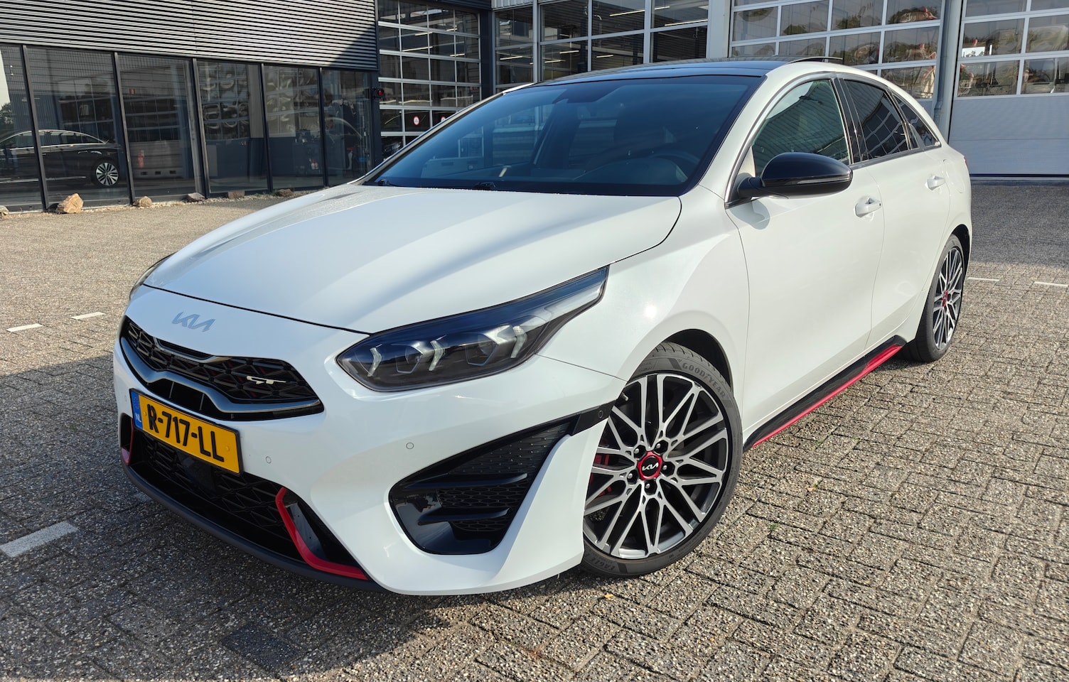 Kia ProCeed - 1.6 T-GDi GT GT - AutoWereld.nl