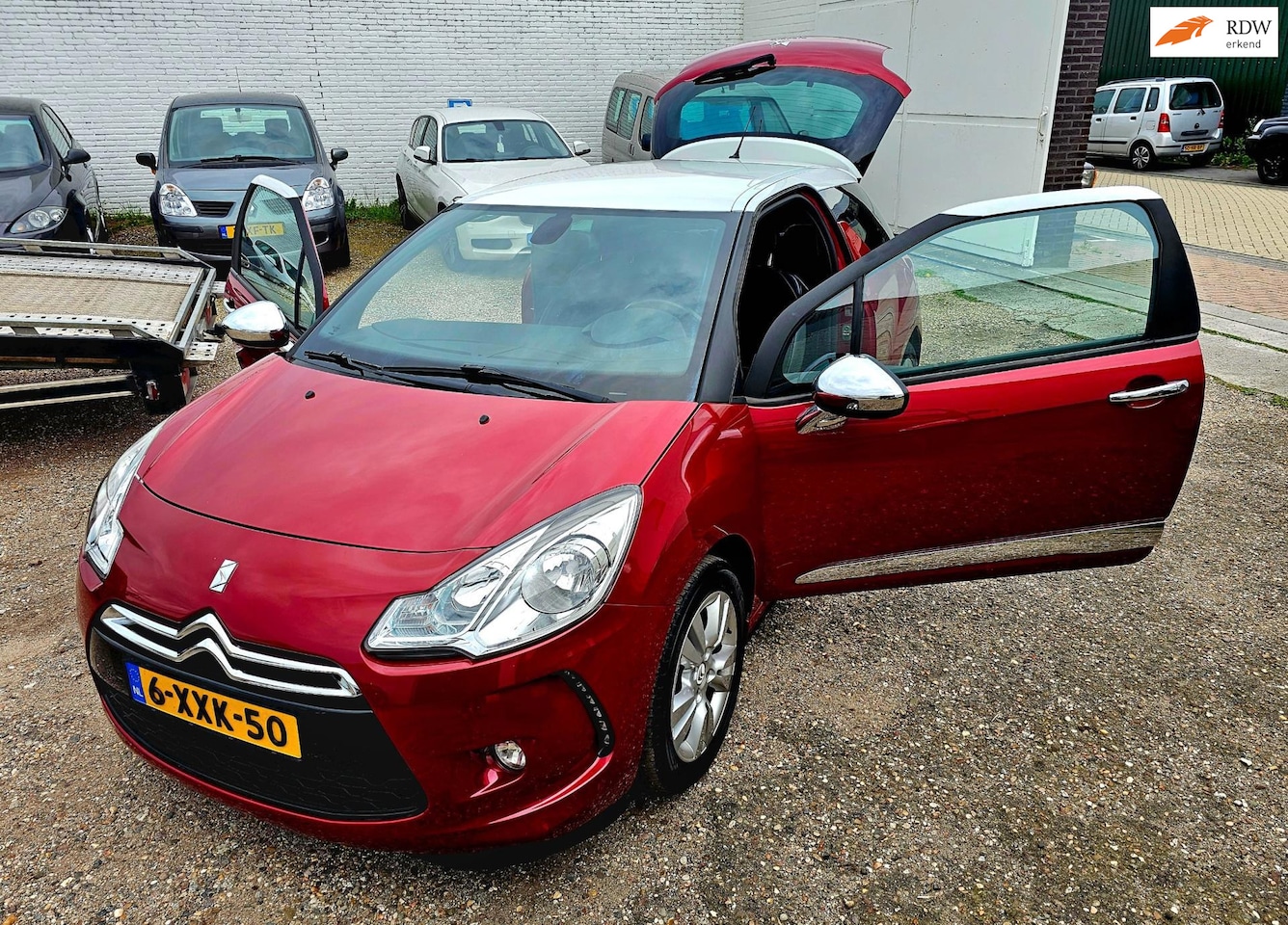 Citroën DS3 - 1.6 So Chic in Black ZEER NETJES - AutoWereld.nl