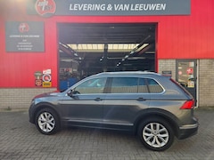 Volkswagen Tiguan - 1.4 TSI 4Motion Highline automaat/ Elec. achterklep/ elec. wegkl. trekhaak/ Parkeersensore