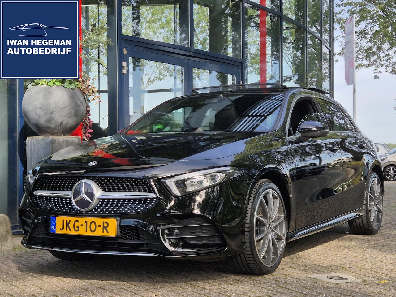 Mercedes-Benz A-klasse - 250 e AMG Styling | Panoramadak | Schuif / kanteldak | Cruise Control | Navigatie | Climat - AutoWereld.nl