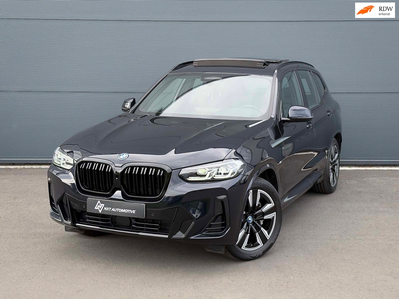 BMW iX3 - Executive 80 kWh - AutoWereld.nl