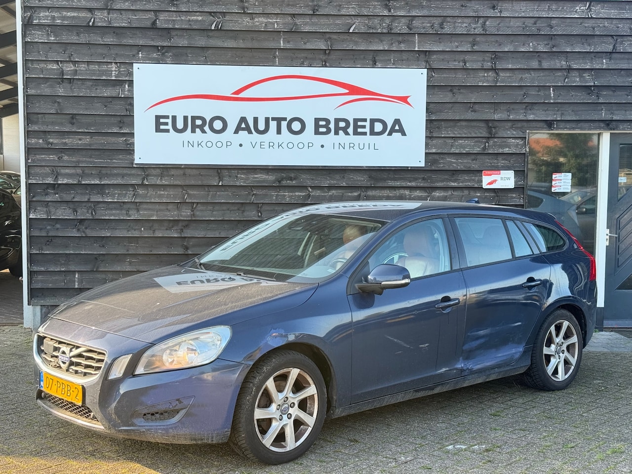Volvo V60 - 1.6 T4 Kinetic 1.6 T4 Kinetic - AutoWereld.nl