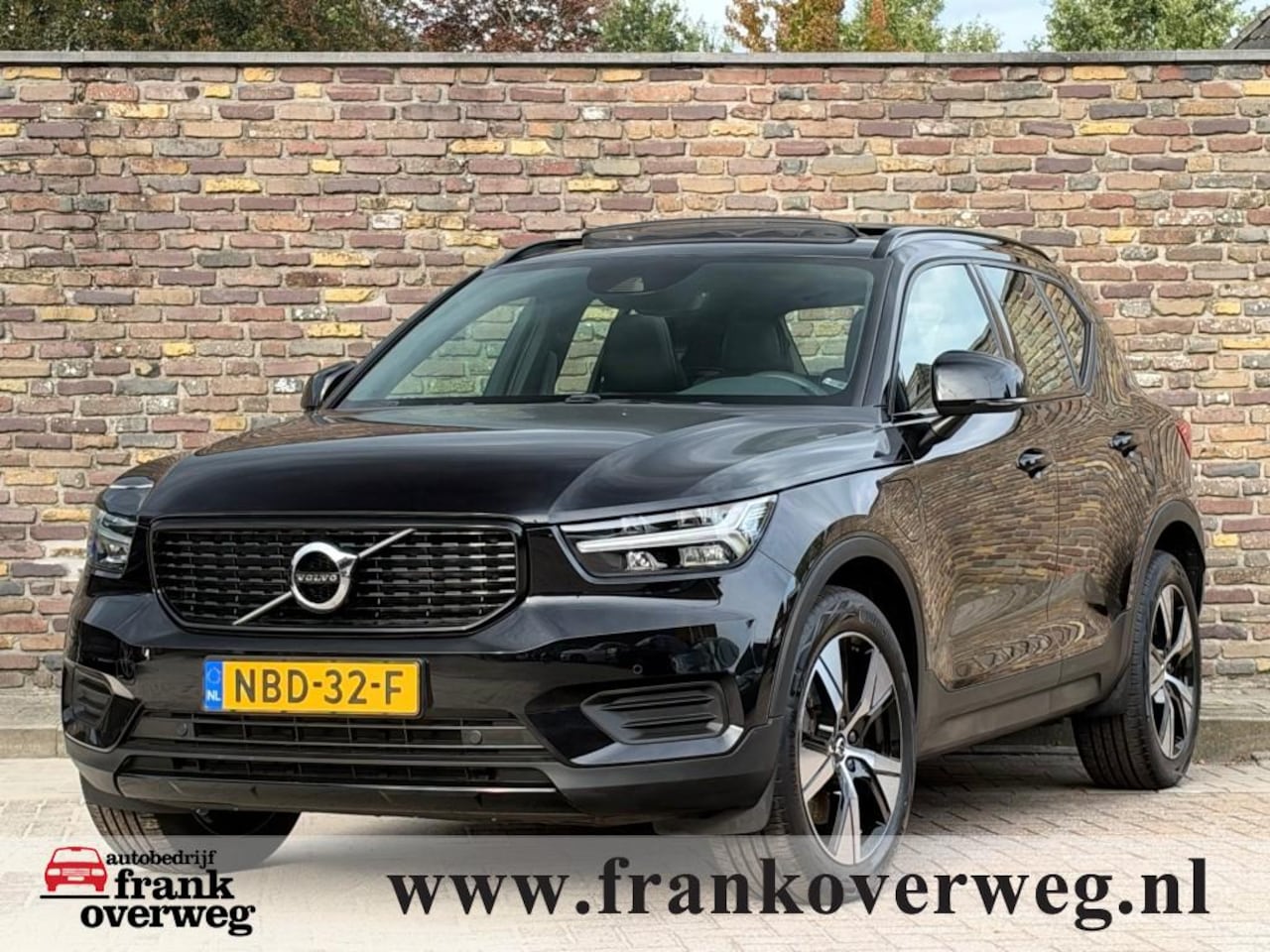 Volvo XC40 - 1.5 T4 Recharge R-DESIGN Panodak Leer Stuurverwarming - AutoWereld.nl
