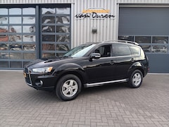 Mitsubishi Outlander - 2.0 147pk Edition Two Clima/Cruise Control PDC Achter Radio-cd Afn.Trekhaak