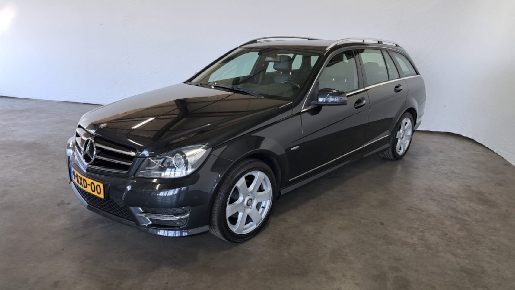 Mercedes-Benz C-klasse - 180 BlueEfficiency Amg Styling Final Edition C Avantgarde NL - AutoWereld.nl