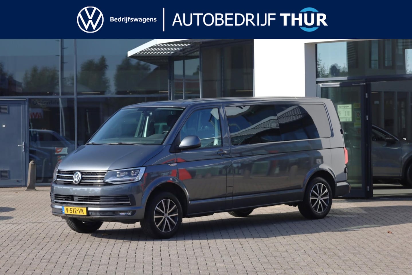 Volkswagen Transporter - 2.0 TDI L2H1 DC Highline 2.0 TDI L2H1 DC Highline 110PK / 75kW, NL auto, nieuw door ons geleverd en onderhouden, ad - AutoWereld.nl