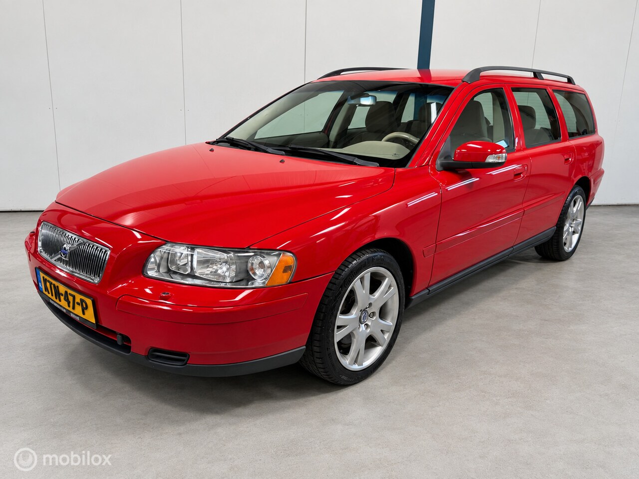 Volvo V70 - 2.4 AUTOMAAT / 1E EIGENAAR / UNIEK 39.500KM - AutoWereld.nl