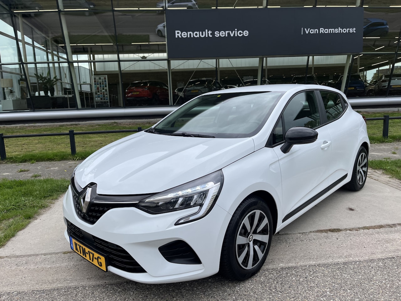 Renault Clio - 1.6 E-Tech Hybrid 145PK Equilibre / Automaat / Apple Carplay - Android Auto / - AutoWereld.nl