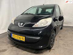 Peugeot 107 - 1.0-12V XR - Rechtsvoorschade, rondom gebruikersschade