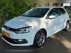 Volkswagen Polo - 1.0 BlueMotion Edition Lounge 2015 CLIMA STOELVERWARMING GOED ONDERHOUDEN