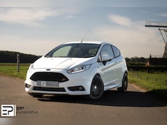 Ford Fiesta - 1.6 ST2|Camera|Stoelverwarming|Recaro|Clima|17"|