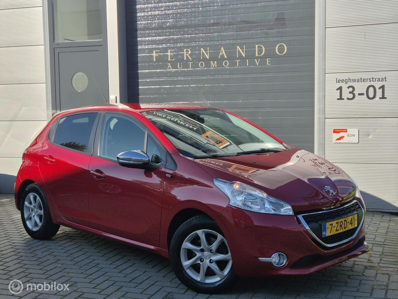 Peugeot 208 - 1.2 PureTech Style*Trekhaak*Nap* - AutoWereld.nl