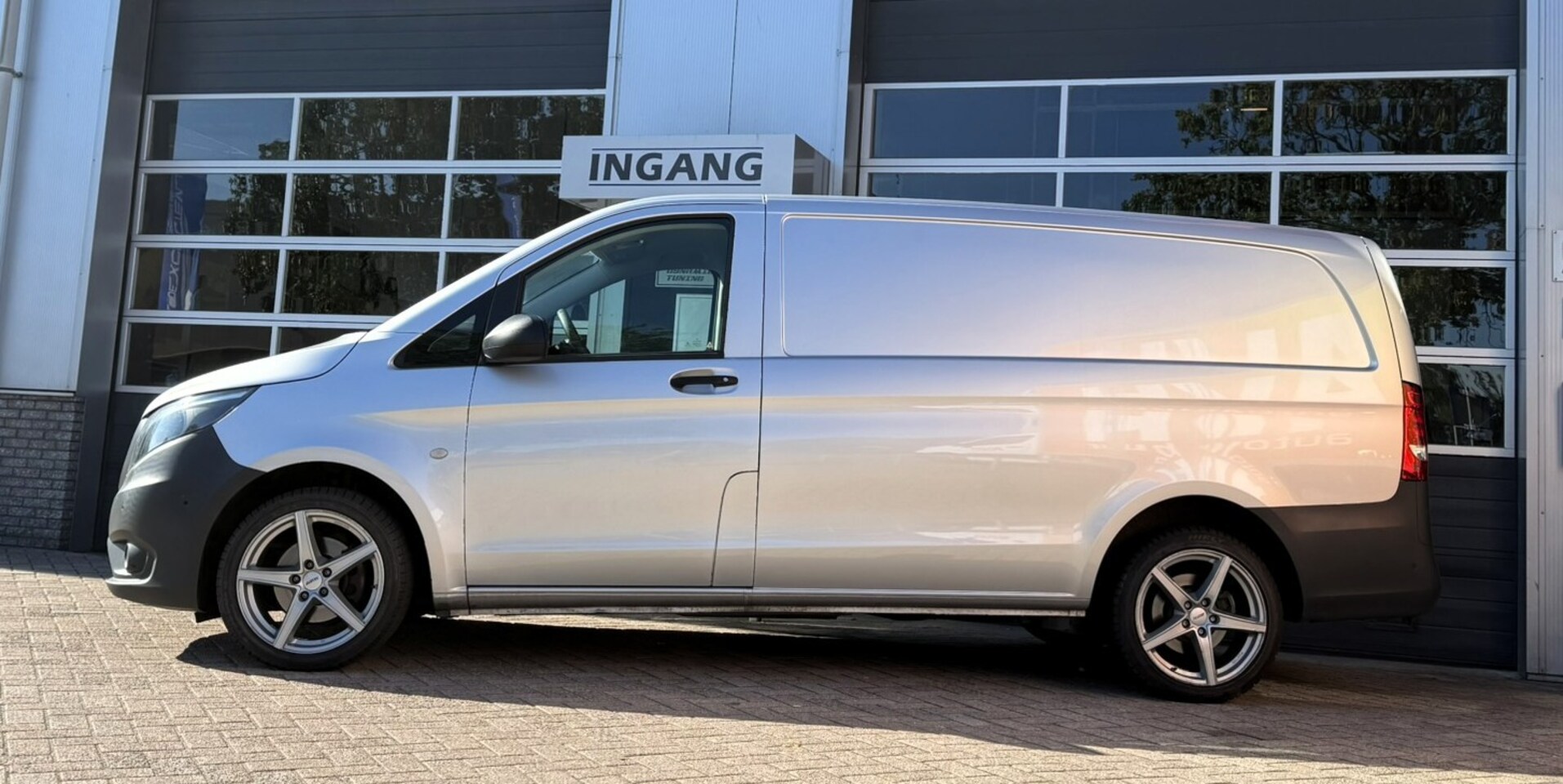 Mercedes-Benz Vito - 114 CDI Lang Automaat,Cruise,L2H1,Camera - AutoWereld.nl