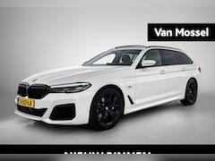 BMW 5-serie Touring - 530e Business Edition Plus | PANORAMADAK | ACHTERUITRIJCAMERA | TREKHAAK | HARMAN KARDON |