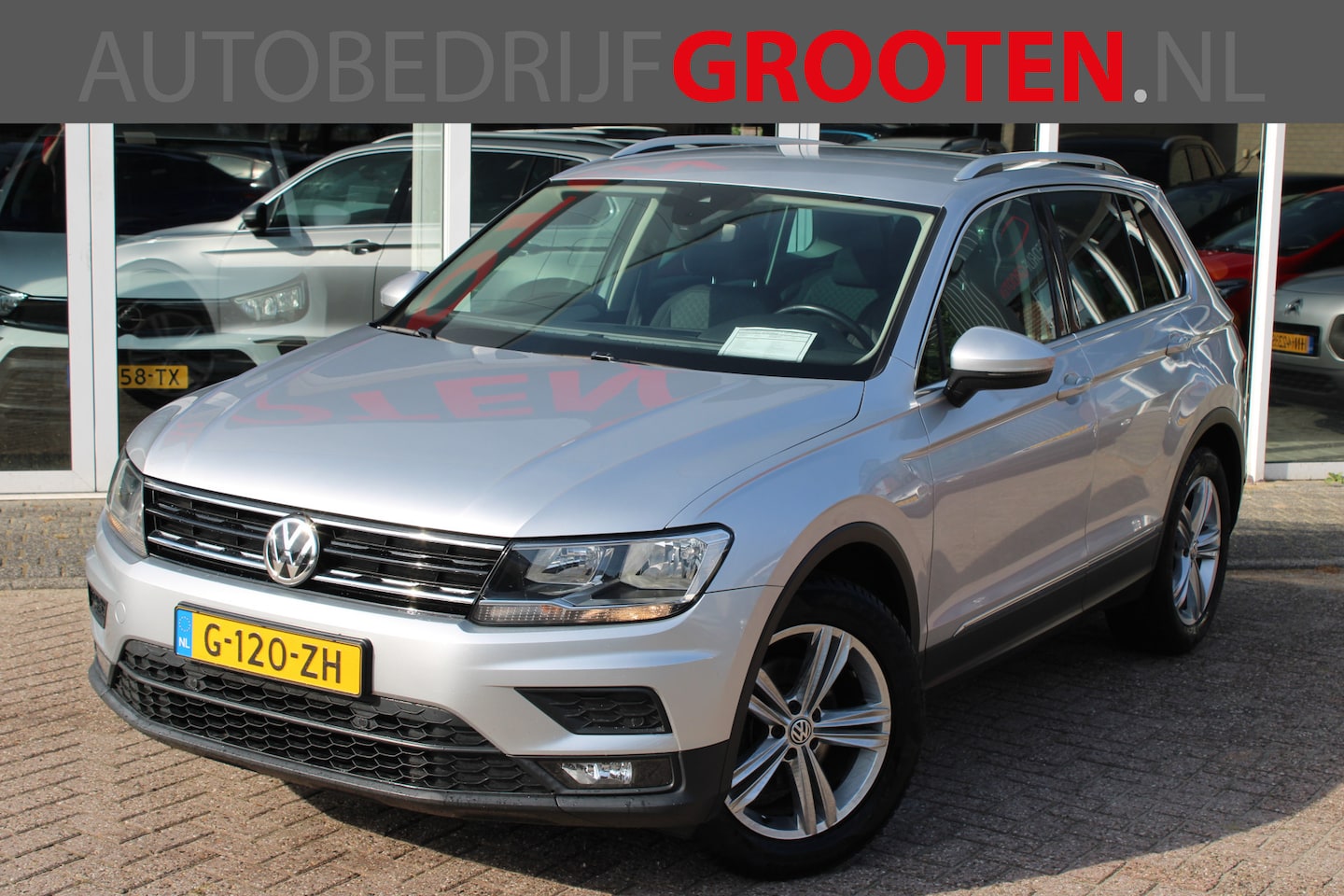 Volkswagen Tiguan - 1.5 TSI ACT//NAVI//TREKHAAK!! - AutoWereld.nl