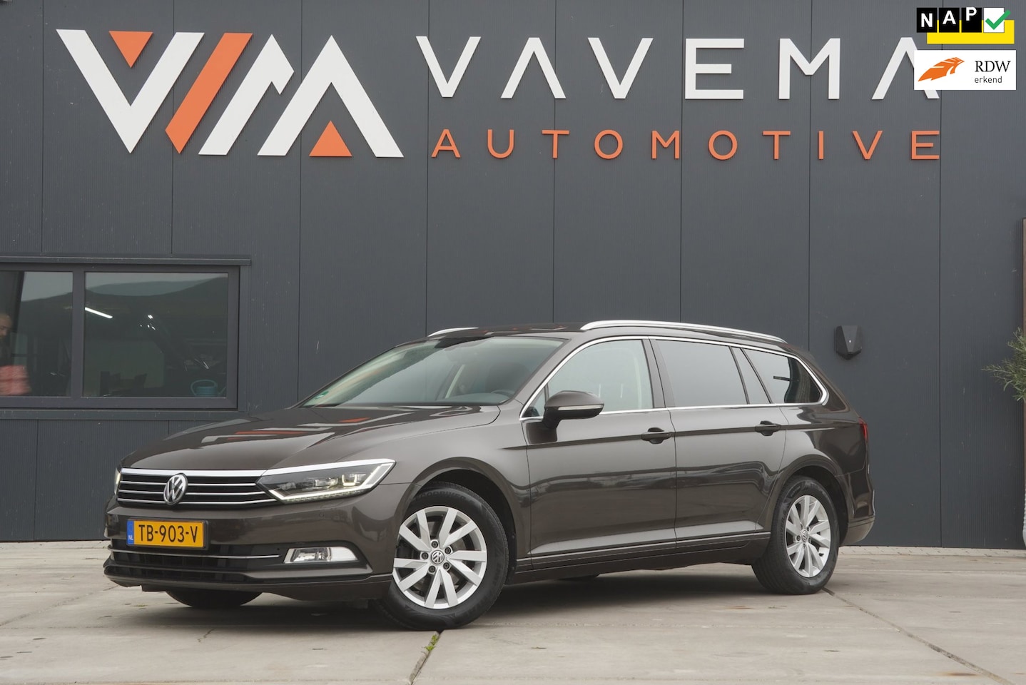 Volkswagen Passat Variant - 2018|1.4 TSI|DSG|Comfortline Business|Automaat|Navi|CarPlay|Trekhaak|Adaptive Cruise - AutoWereld.nl