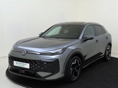 Volkswagen T-Roc - 1.5 eTSI R-Line | Trekhaak | Achteruitrijcamera | Matrix LED verlichting | Keyless | Adapt
