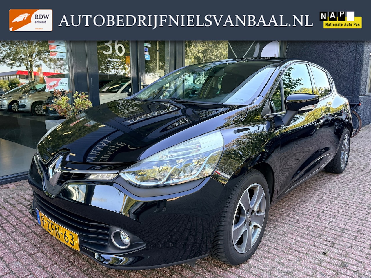 Renault Clio - 0.9 TCe ECO Night&Day 45Dkm NAP/Airco/Navi/PDC - AutoWereld.nl