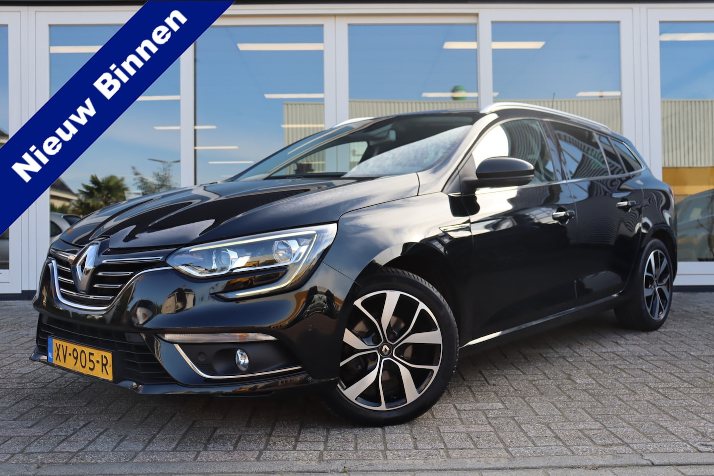 Renault Mégane Estate - 1.3 TCe Bose 1.3 TCe Bose, Climate, Cruise, Camera A, Dealeronderhouden, PDC V+, Trekhaak, Keyless, Nav - AutoWereld.nl