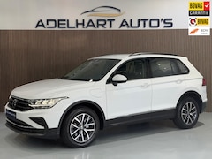 Volkswagen Tiguan - 1.4 TSI eHybrid Business / Navigatie full map / Adaptive Cruise / Climate control / etc