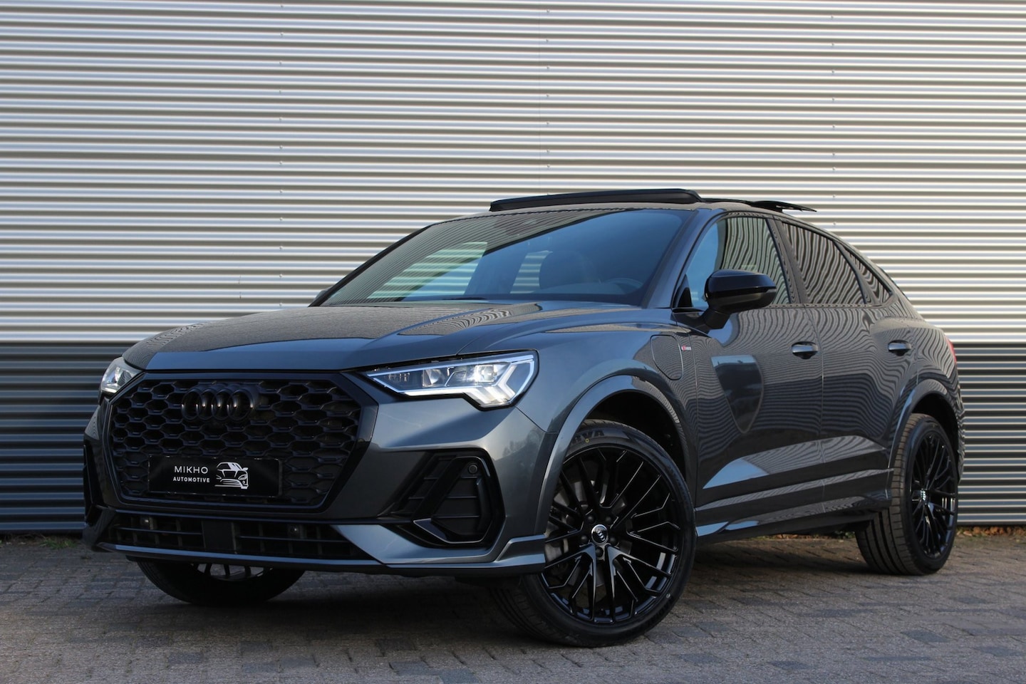 Audi Q3 Sportback - 45 TFSI e 3x S-Line | Panoramadak| Sonos | 360 Camera | Black optik | Dode hoek | Stoelver - AutoWereld.nl