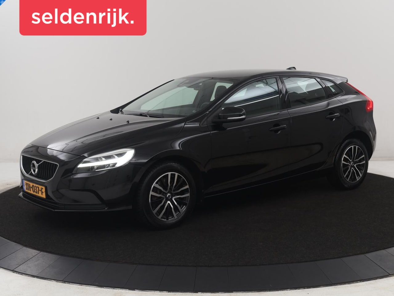 Volvo V40 - 1.5 T2 Polar+ | Automaat | Navigatie | Stoelverwarming | - AutoWereld.nl