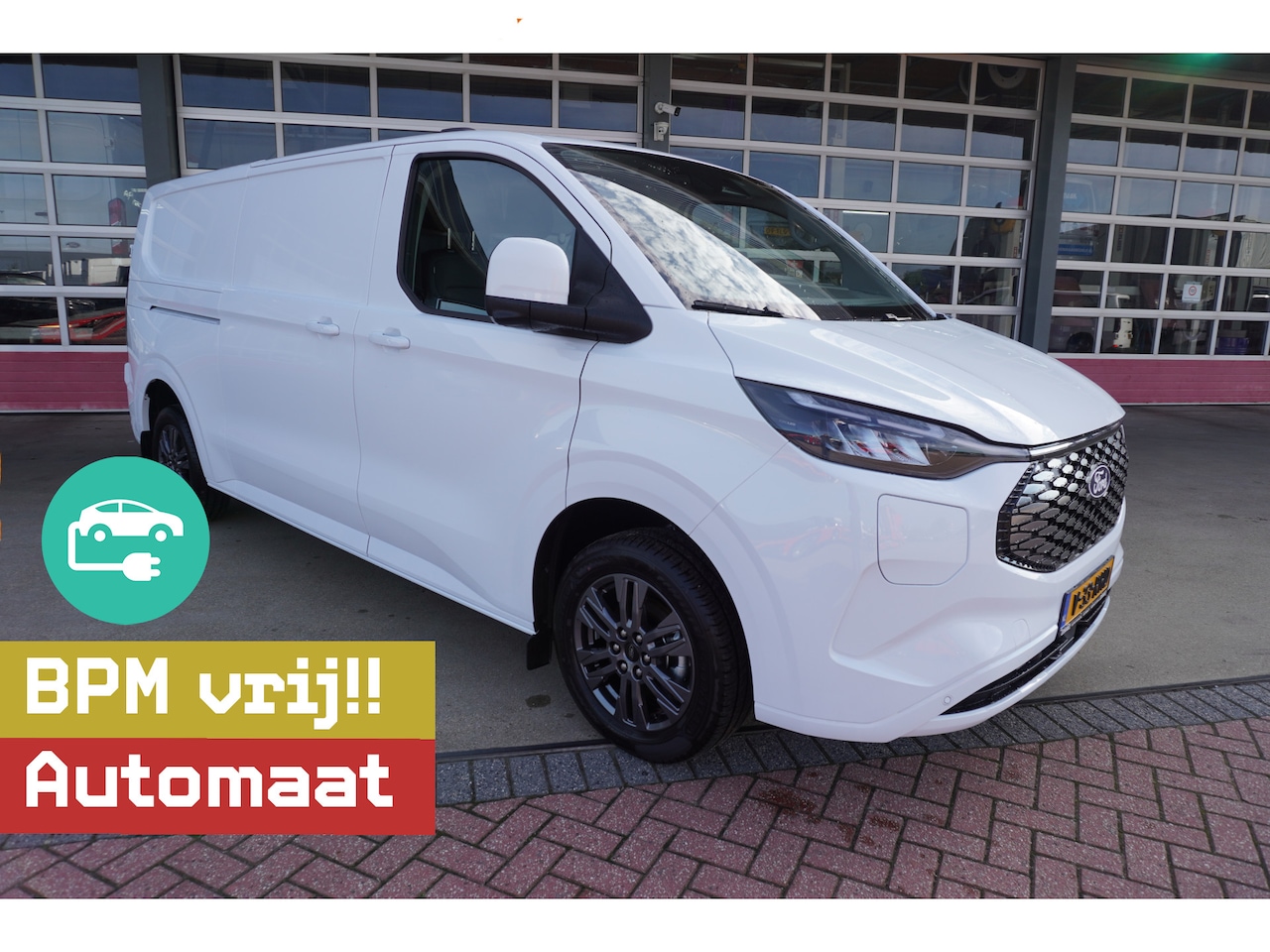 Ford E-Transit Cust. - 340L L2H1 Limited 71 kWh/218PK Automaat Schuifdeur L+ R Climate | Adap.Cruise | Navi | Lee - AutoWereld.nl