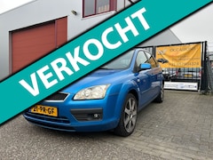 Ford Focus - 2.0-16V Ghia FULL OPTION