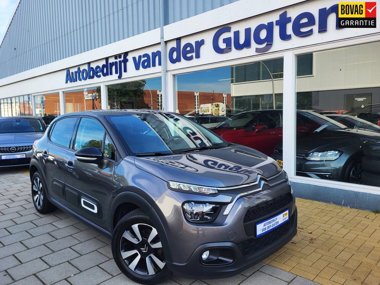 Citroën C3 - 1.2 PureTech Shine / Carplay & Android / Airco / Park. Sensoren / - AutoWereld.nl