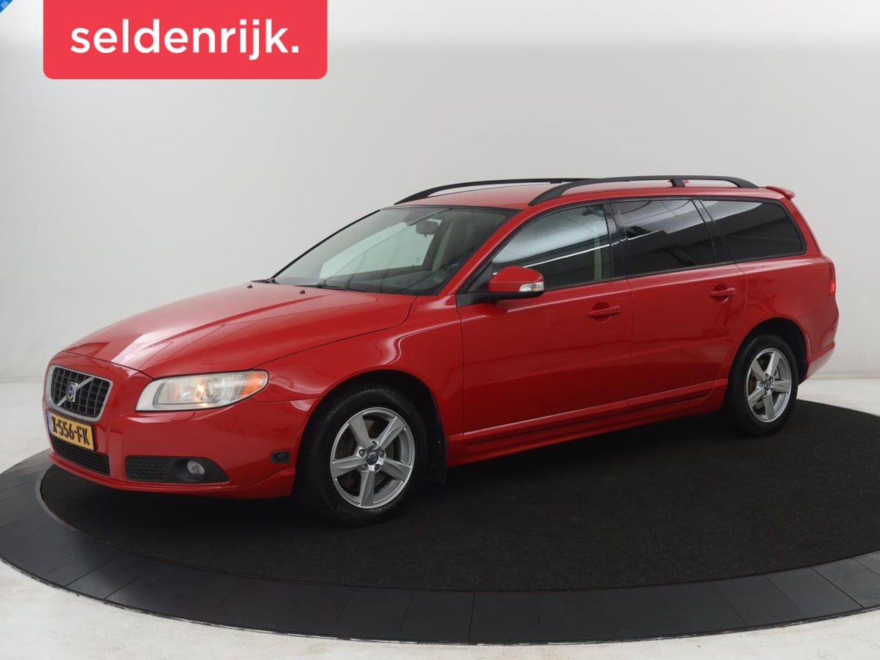 Volvo V70 - 2.5T | Automaat | Stoelverwarming | Goed onderhouden | - AutoWereld.nl