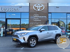 Toyota RAV4 - 2.5 HYBRID AWD DYNAMIC ANDROID/APPLE STOEL/VOORRUITVERW. LM-VELGEN P-SENSOREN CAMERA AD-CR
