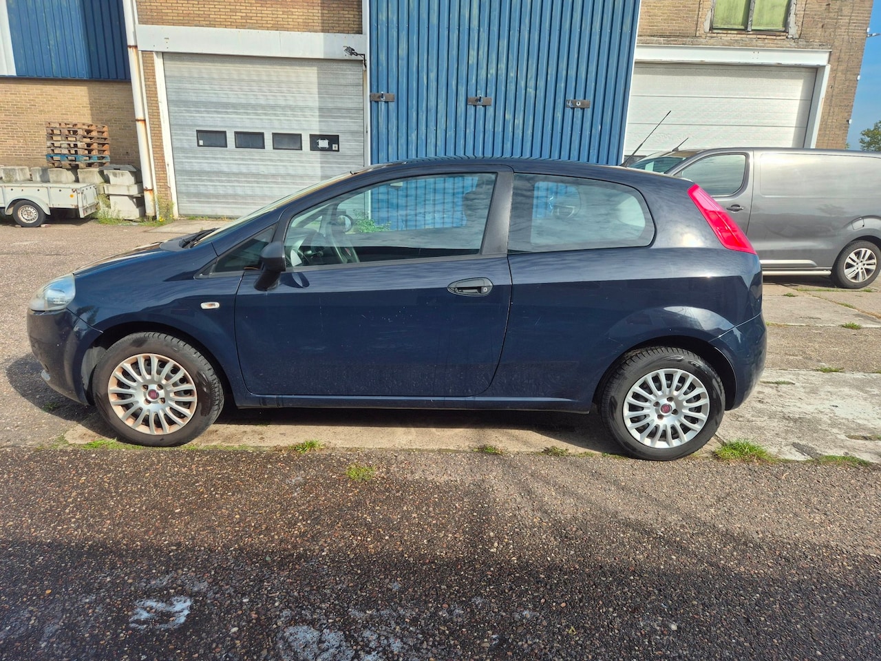 Fiat Grande Punto - 1.2 Active 1.2 Active, nieuwe apk bij aflevering - AutoWereld.nl