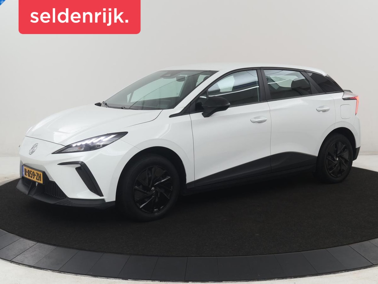 MG MG4 Electric - Standard 51 kWh | SOH 88,2% | Apple Carplay | LED | - AutoWereld.nl