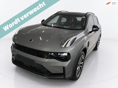 Lynk & Co 01 - 1.5 Core Blackstyle|Nieuw model|Plugin|Navi|LED|Camera|Stoelverwarming