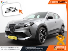 Alfa Romeo Junior - Elettrica Automaat 156PK Adaptieve Cruise Control LMV 18 inch Full Led Matrix Parkeer sens