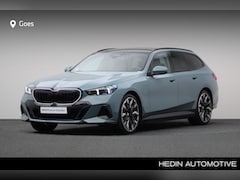BMW 5-serie Touring - 550e xDrive | M Sportpakket Pro | Adaptief onderstel professional | Stuurwielrand verwarmd