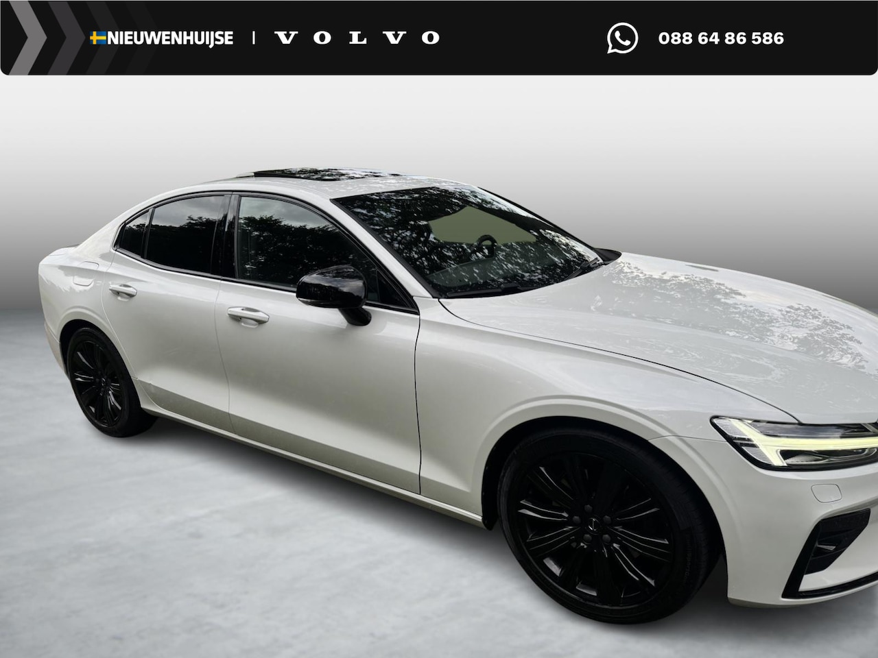 Volvo S60 - 2.0 B4 R-Design | Head-up Display | Harman Kardon Audio | Panoramadak | Achteruitrijcamera - AutoWereld.nl