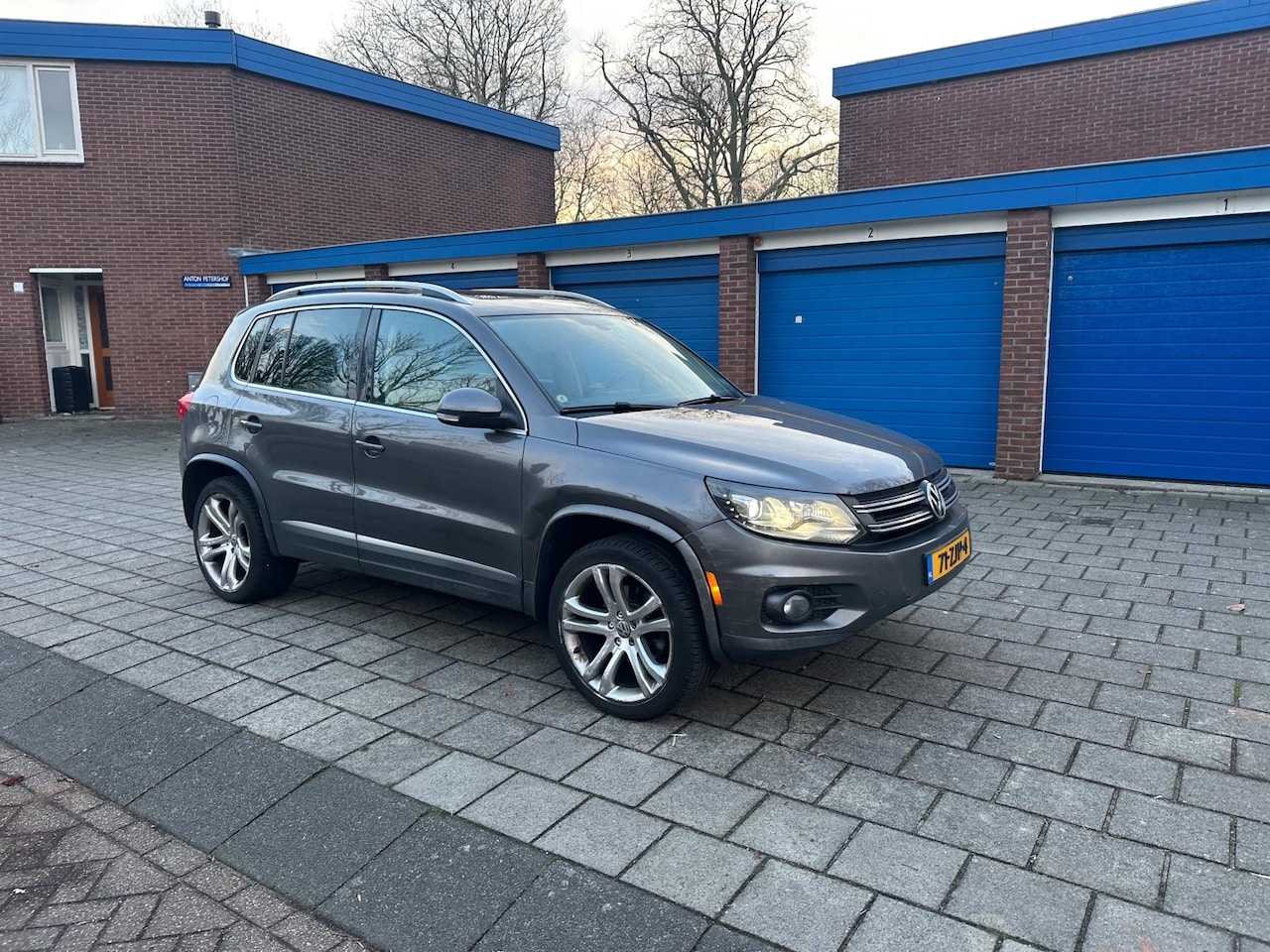 Volkswagen Tiguan - 2.0 TSI Automaat Sport&Style 4Motion Panorama Leder NW APK - AutoWereld.nl