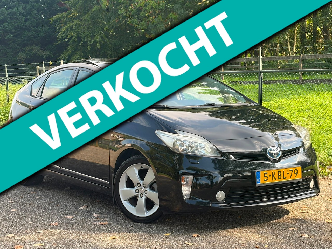 Toyota Prius - 1.8 Dynamic Business /Pano/Xenon/Navi/Camera/ - AutoWereld.nl