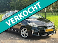 Toyota Prius - 1.8 Dynamic Business /Pano/Xenon/Navi/Camera/