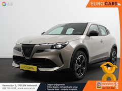 Alfa Romeo Junior - Elettrica Automaat 156PK DEMO Adaptieve Cruise Control LMV 18 inch Full Led Matrix Parkeer