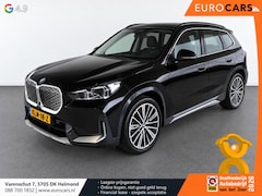 BMW iX1 - xDrive30 67 kWh Trekhaak Harman Kardon 360 Camera Elektrisch Verstelbare Stoelen met Geheu