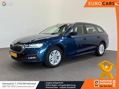 Skoda Octavia Combi - 1.0 e-TSI Business Edition Navigatie Apple Carplay/Android Auto Parkeersensoren Adaptive C