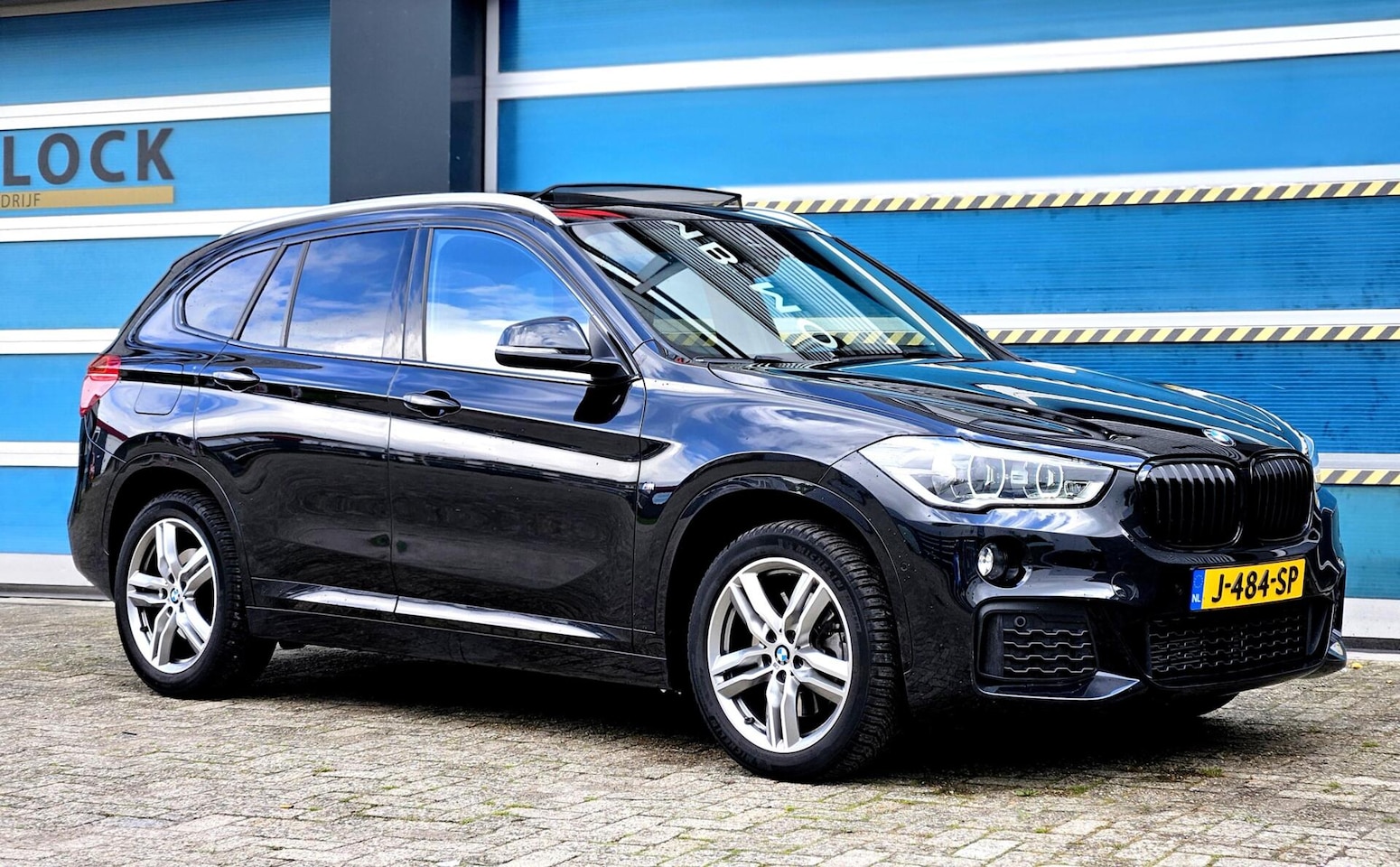 BMW X1 - sDrive20i High Executive Edition M pakket - AutoWereld.nl