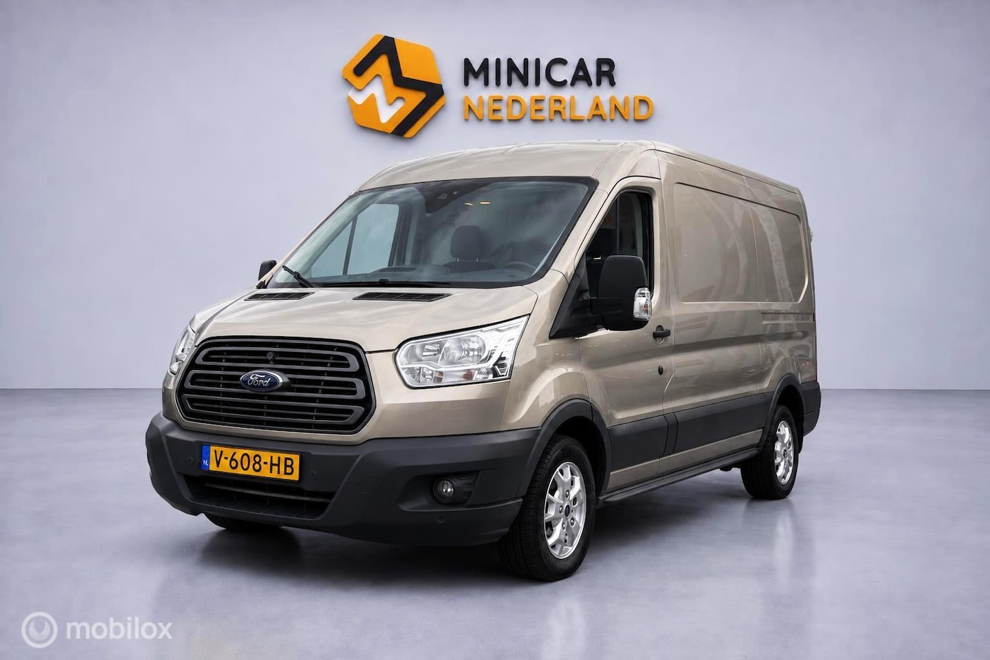 Ford Transit - 310 2.0 TDCI L2h2 Trend Automaat 2017 144790km - AutoWereld.nl