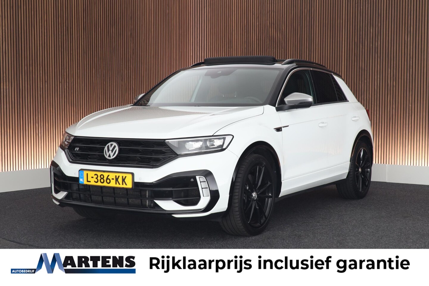 Volkswagen T-Roc - R 2.0 TSI 300pk 4Motion Panoramadak Virtual cockpit Camera Keyless LED Stoelverwarming - AutoWereld.nl