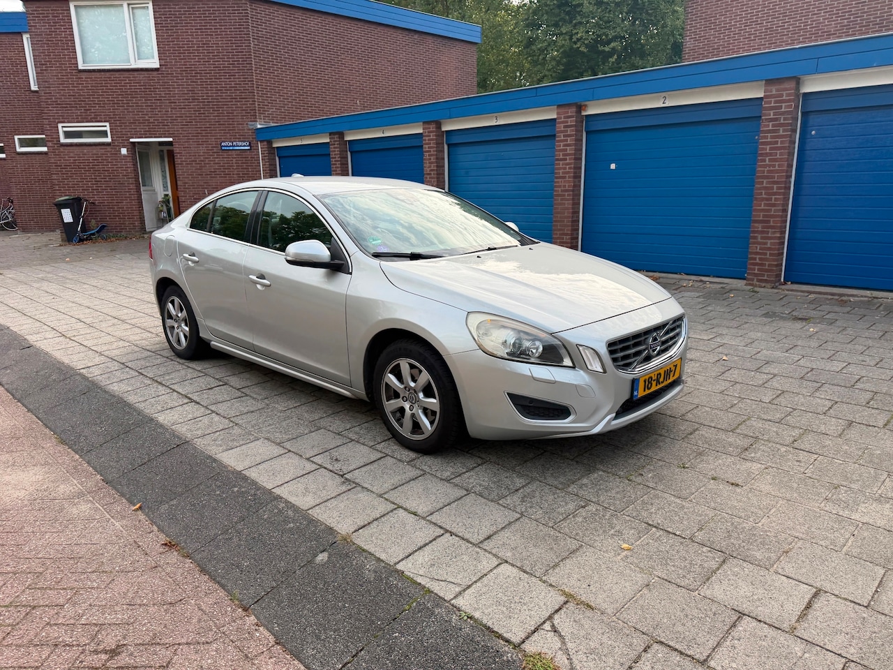 Volvo S60 - 1.6 T4F Summum Automaat Leder Cruise Trekhaak - AutoWereld.nl