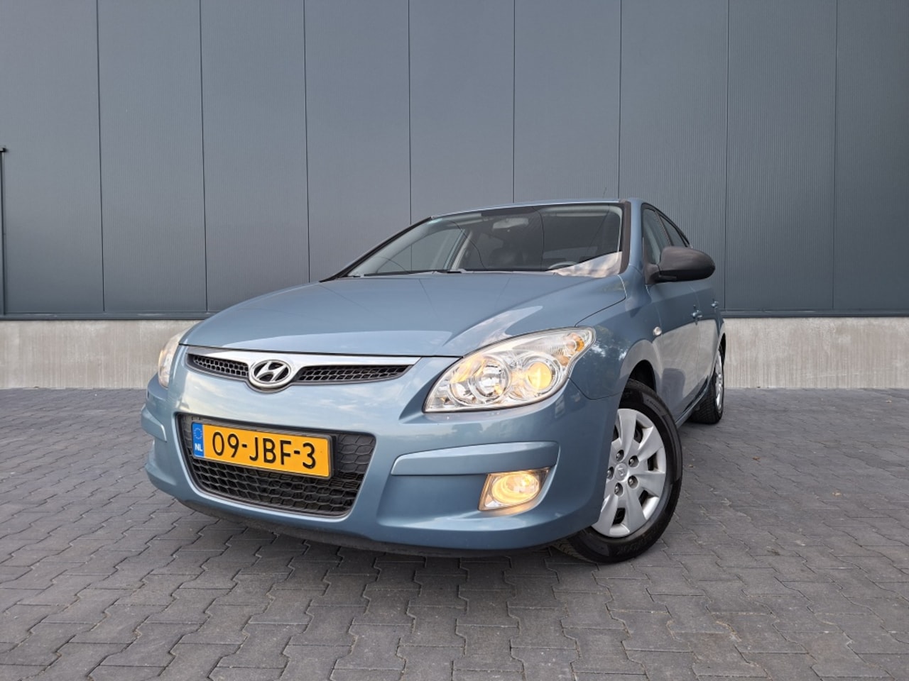 Hyundai i30 - 1.6i Dynamic | Trekhaak | NAP | Keurige auto | ISO fix | Airco | All seasonbanden - AutoWereld.nl