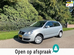Volkswagen Polo - 1.4-16V 80PK Optive 5-Deurs, Airco, NAP